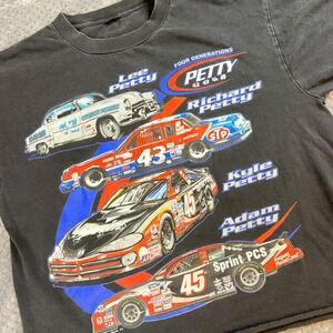Vintage 2001 NASCAR Petty Racing Four lGenerations Cropped T-Shirt Black XL Boxy